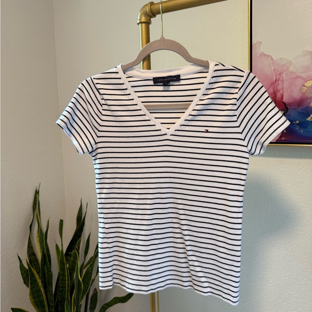 Tommy Hilfiger Women's Black and White Striped V-Neck Tee